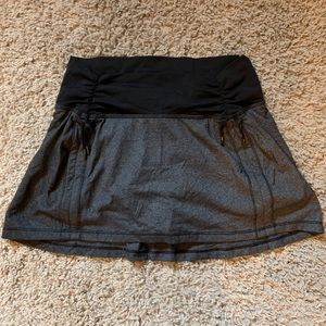 lululemon tennis/workout skirt, size 4